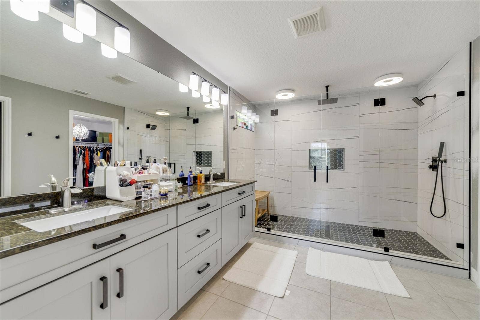 Slip away to the serene Primary en suite Bath, where you can indulge in comfort and relaxation after a long day.