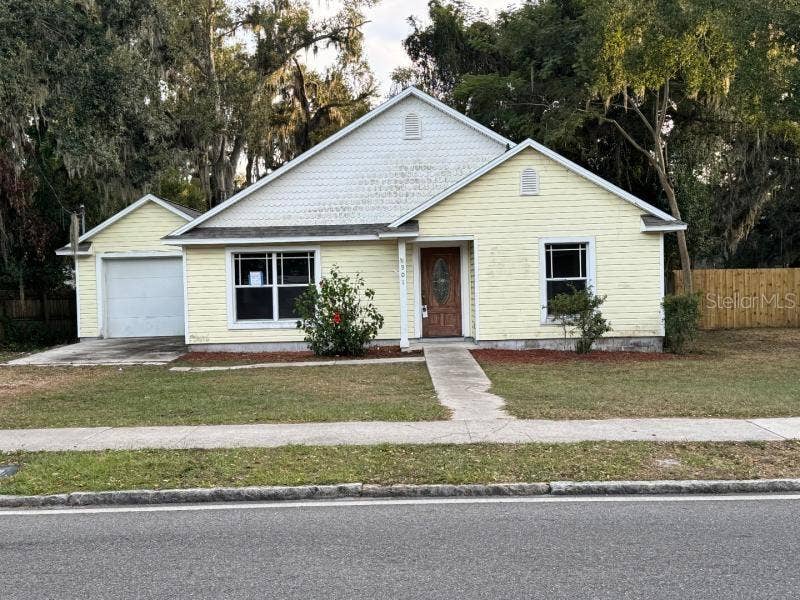 Property photo for 901 W REYNOLDS STREET, Plant City, FL