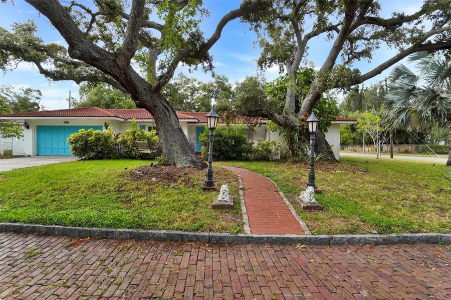 Property photo for 7716 DARTMOUTH AVENUE N, St Petersburg, FL