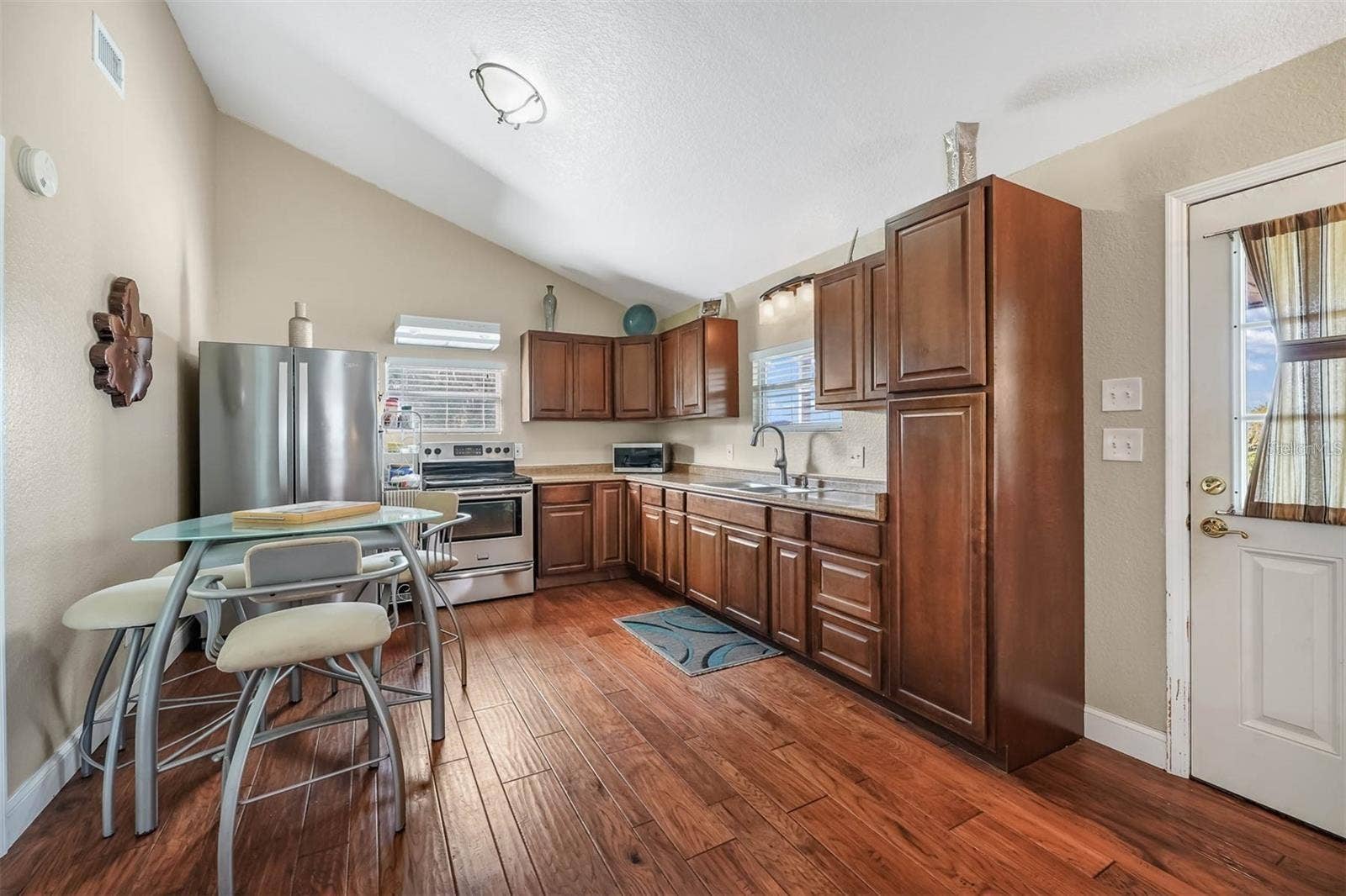 350 S 5TH STREET, Orlando, FL 32833 350 S 5TH STREET, Orlando, FL 32833