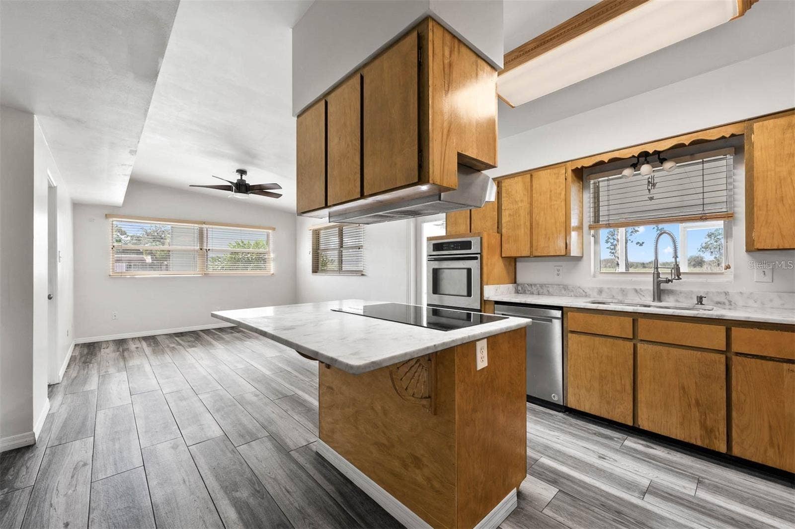 350 S 5TH STREET, Orlando, FL 32833 350 S 5TH STREET, Orlando, FL 32833