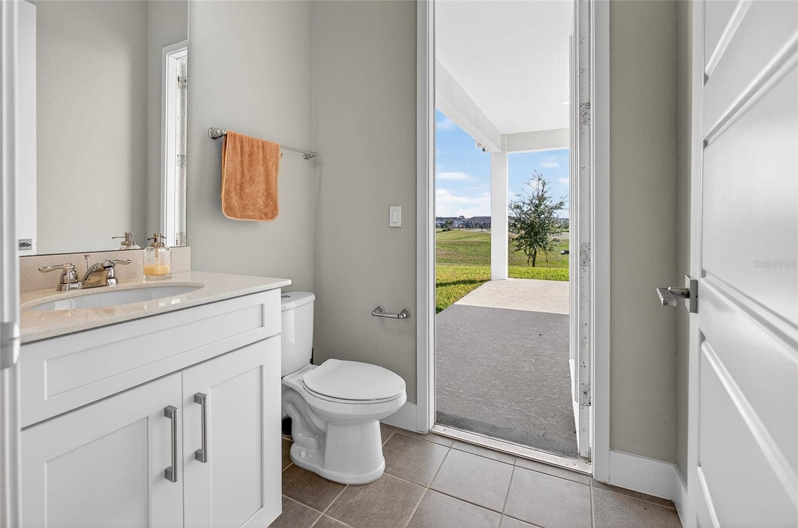 5217 CITRUS LEAF BOULEVARD, Winter Garden, FL 34787 half bath