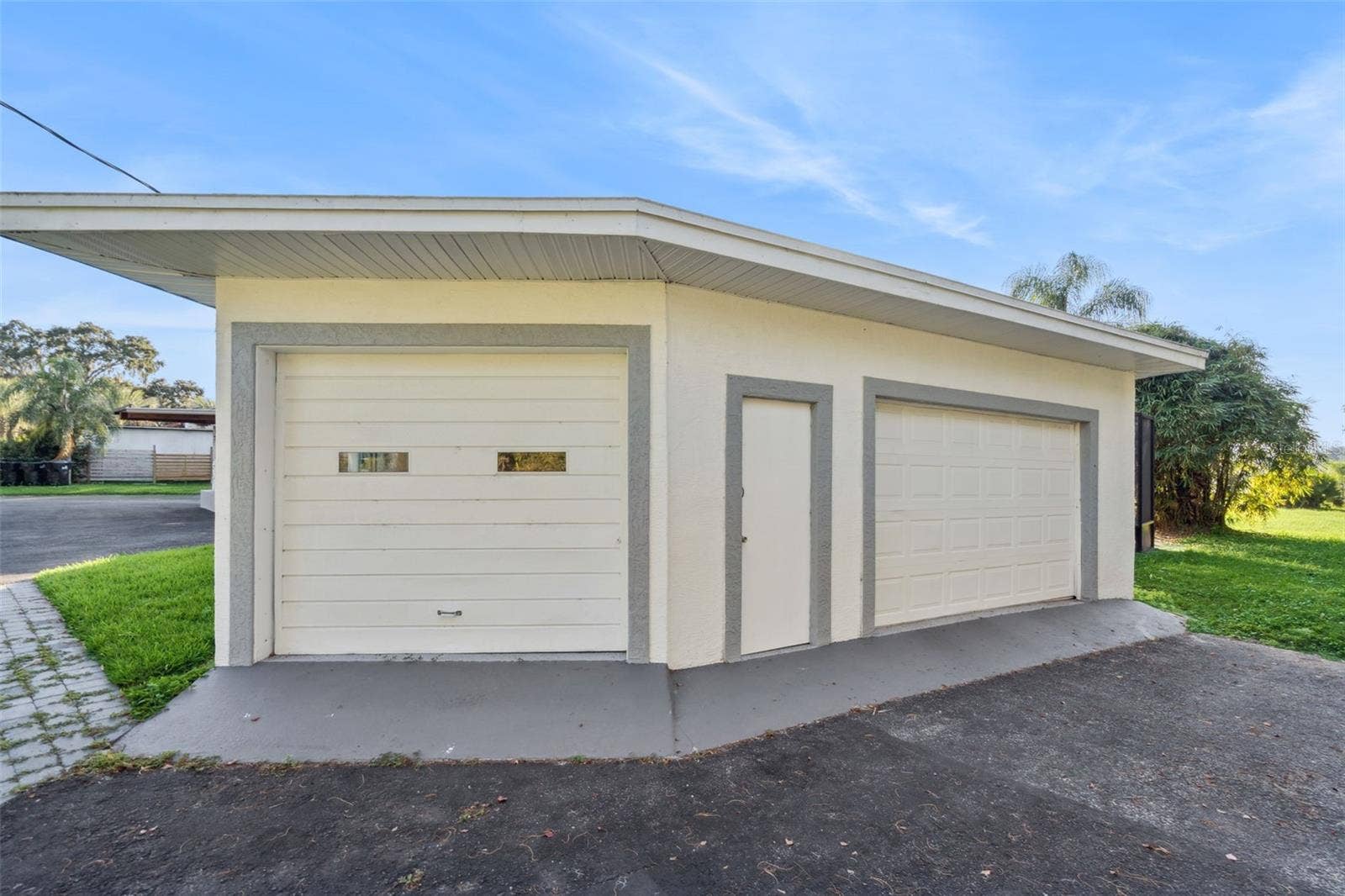 5526 PARKDALE DRIVE, Orlando, FL 32839 Three car Garages
