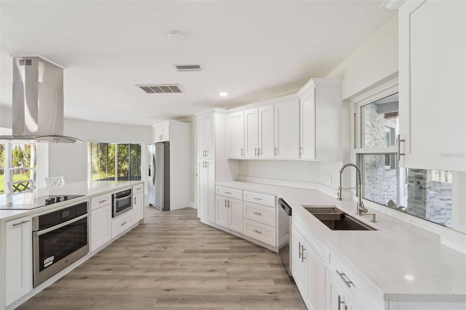 5526 PARKDALE DRIVE, Orlando, FL 32839 5526 PARKDALE DRIVE, Orlando, FL 32839
