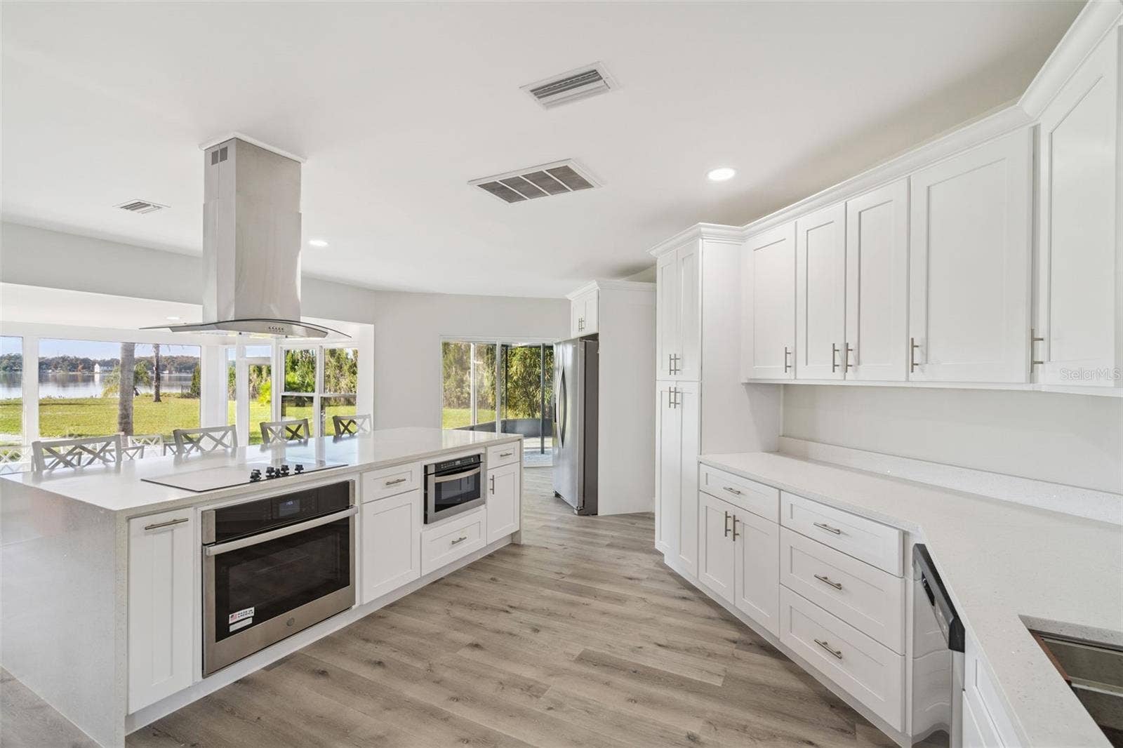 5526 PARKDALE DRIVE, Orlando, FL 32839 5526 PARKDALE DRIVE, Orlando, FL 32839