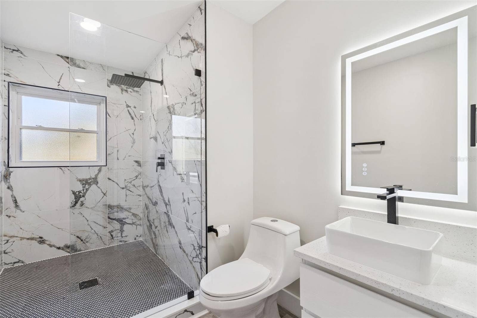 5526 PARKDALE DRIVE, Orlando, FL 32839 Bathroom Hallway