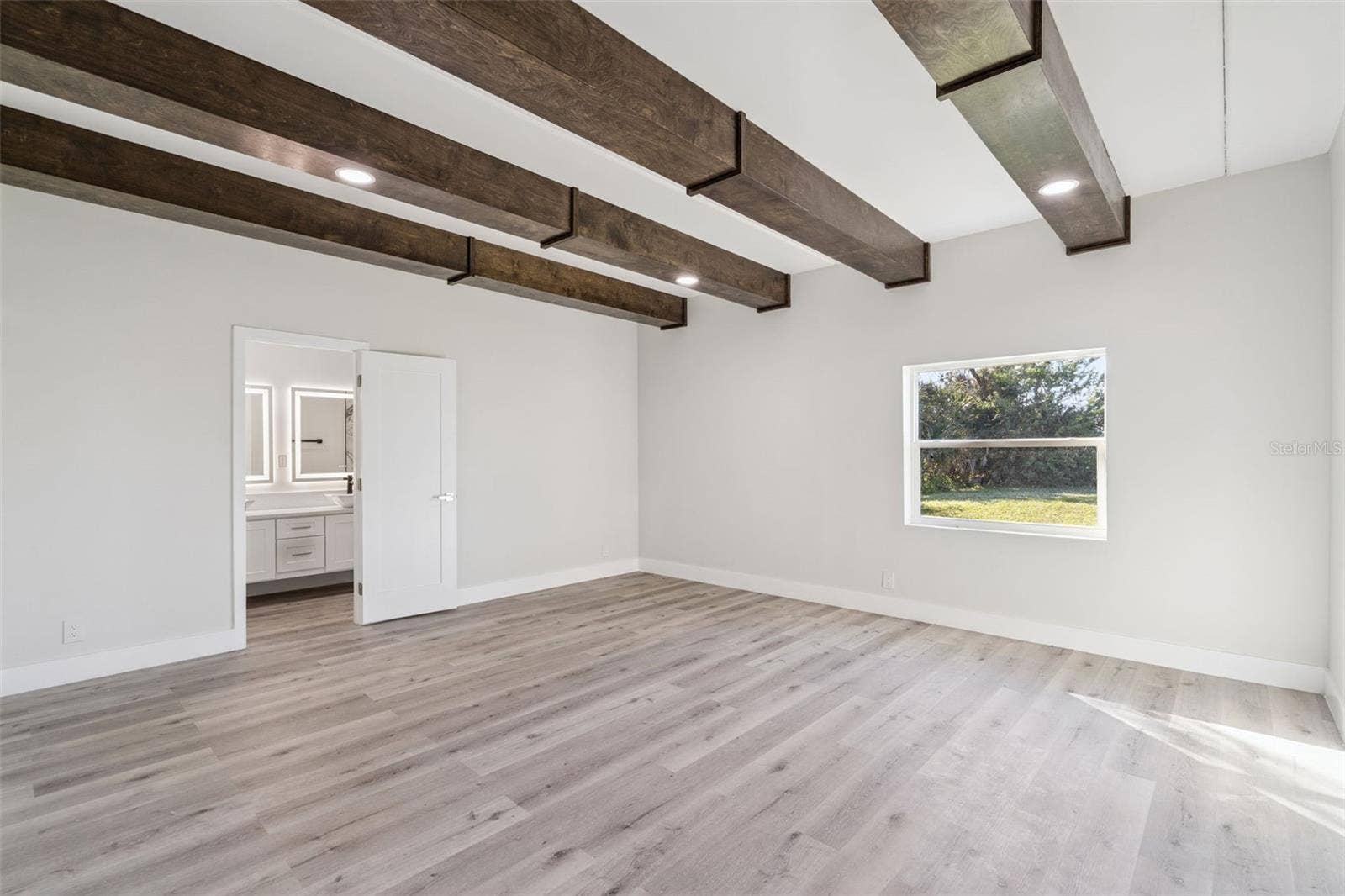 5526 PARKDALE DRIVE, Orlando, FL 32839 5526 PARKDALE DRIVE, Orlando, FL 32839