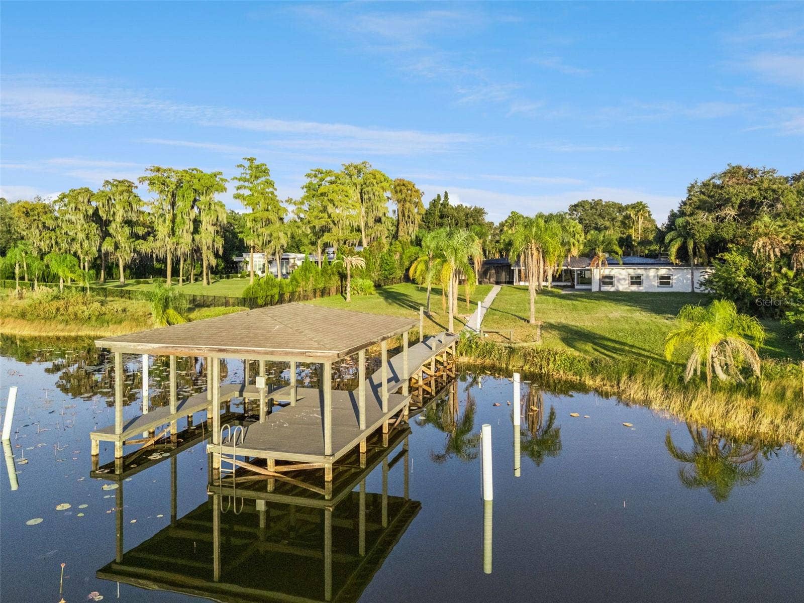 5526 PARKDALE DRIVE, Orlando, FL 32839 5526 PARKDALE DRIVE, Orlando, FL 32839