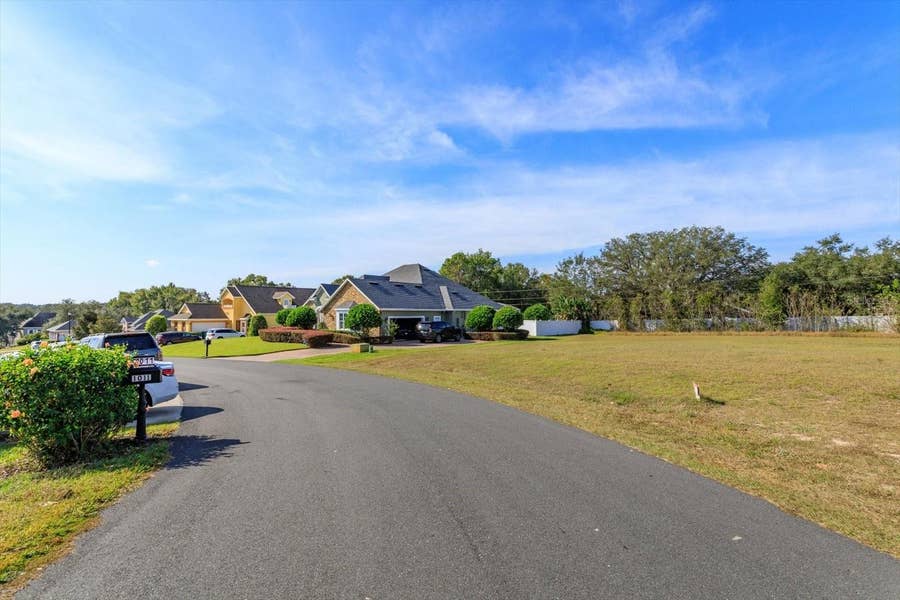 Property photo for 1004 MYRTLE BREEZES COURT, Fruitland Park, FL