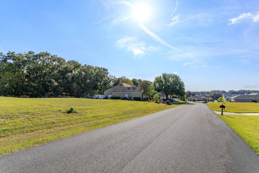 Property photo for 1009 MYRTLE BREEZES COURT, Fruitland Park, FL