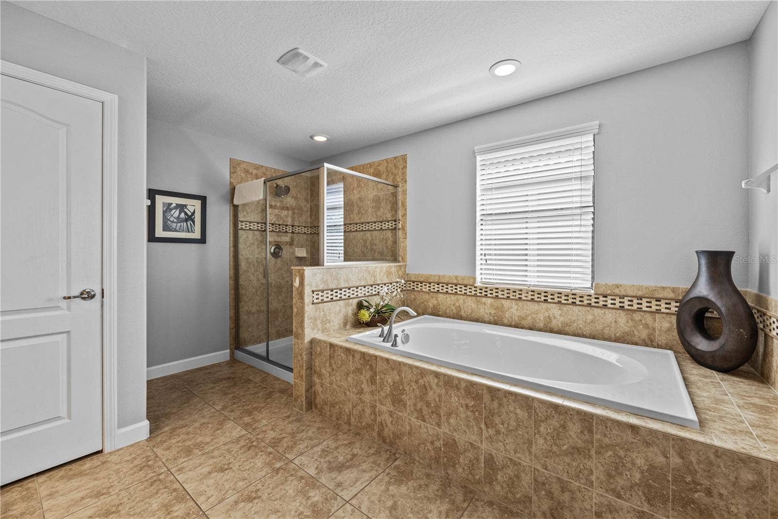 9117 EL CARO LANE, Davenport, FL 33896 9117 EL CARO LANE, Davenport, FL 33896