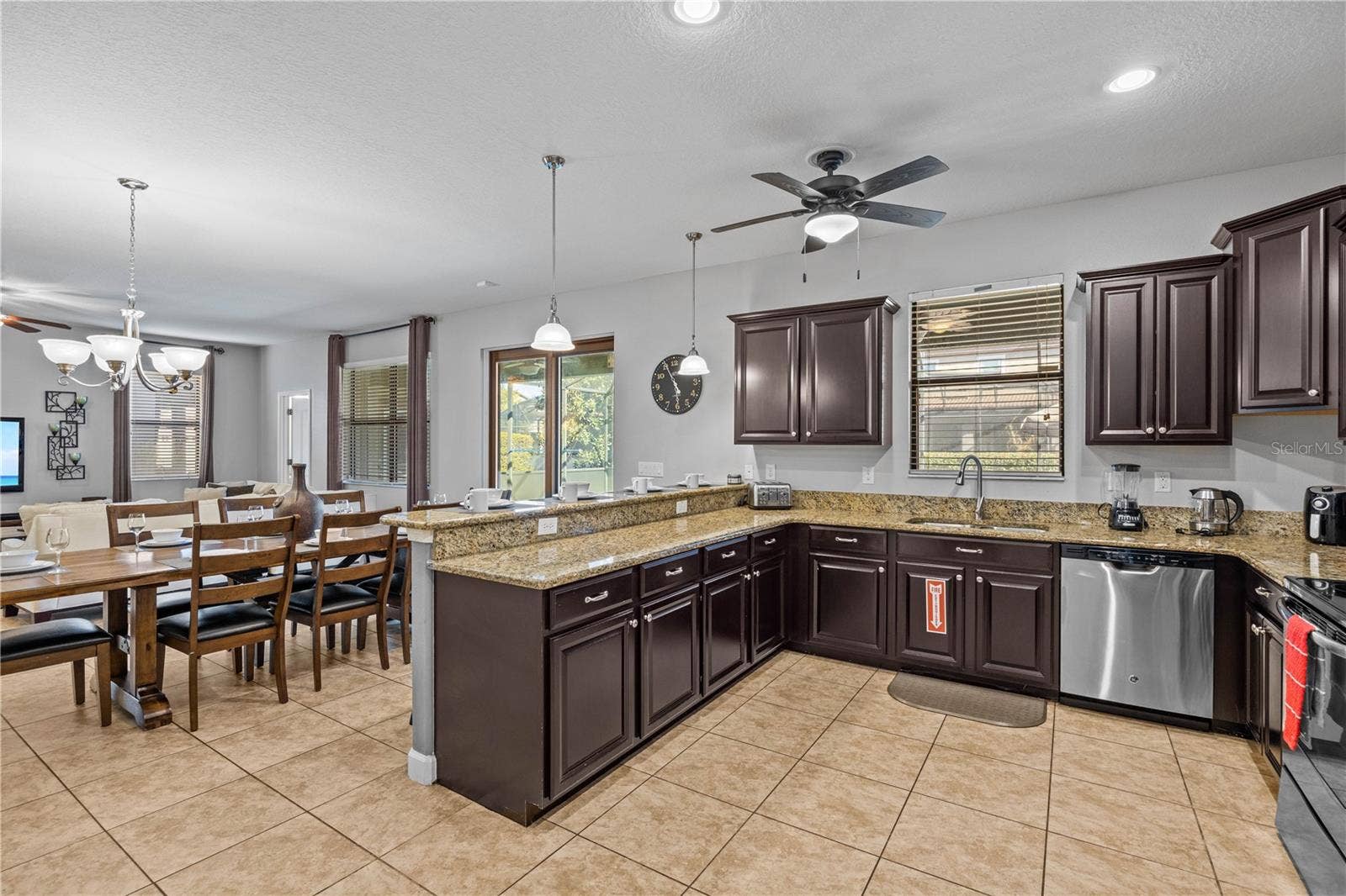 9117 EL CARO LANE, Davenport, FL 33896 9117 EL CARO LANE, Davenport, FL 33896