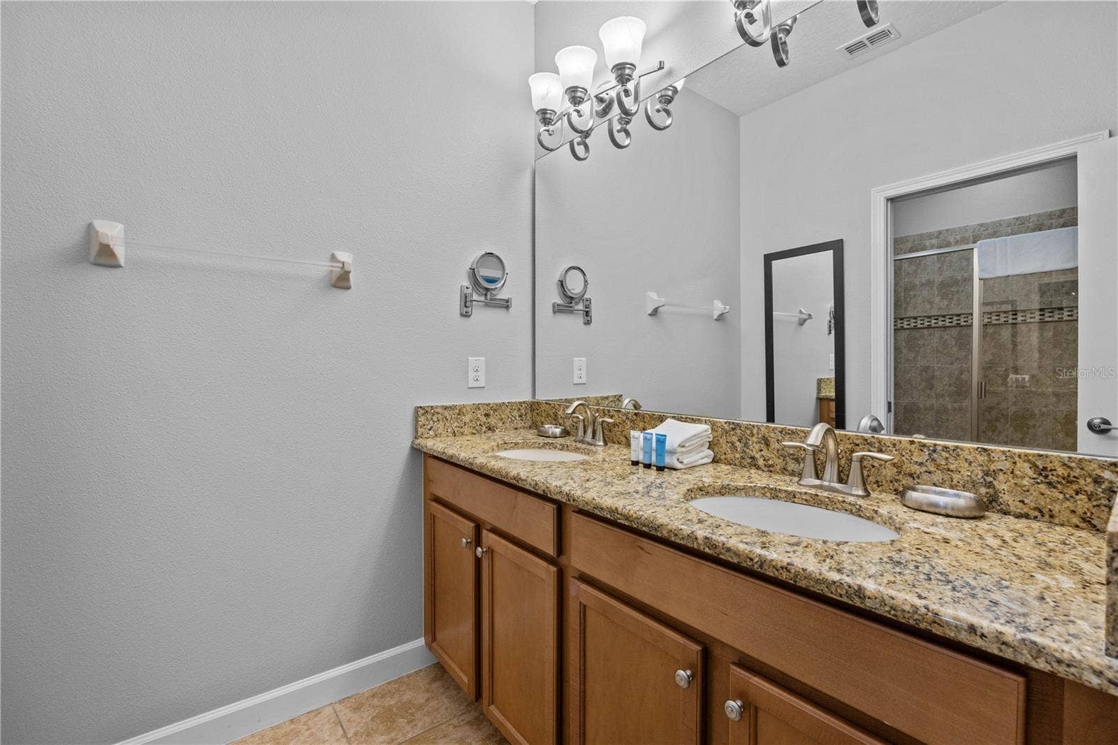 9117 EL CARO LANE, Davenport, FL 33896 9117 EL CARO LANE, Davenport, FL 33896