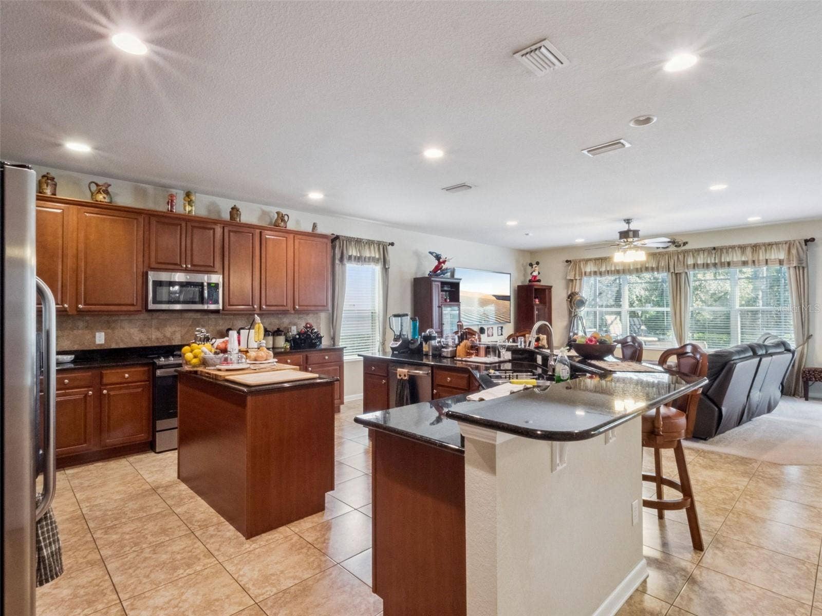 7991 ESTA LANE, Orlando, FL 32827 7991 ESTA LANE, Orlando, FL 32827