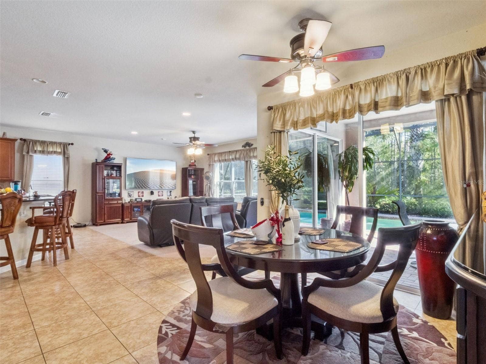 7991 ESTA LANE, Orlando, FL 32827 7991 ESTA LANE, Orlando, FL 32827