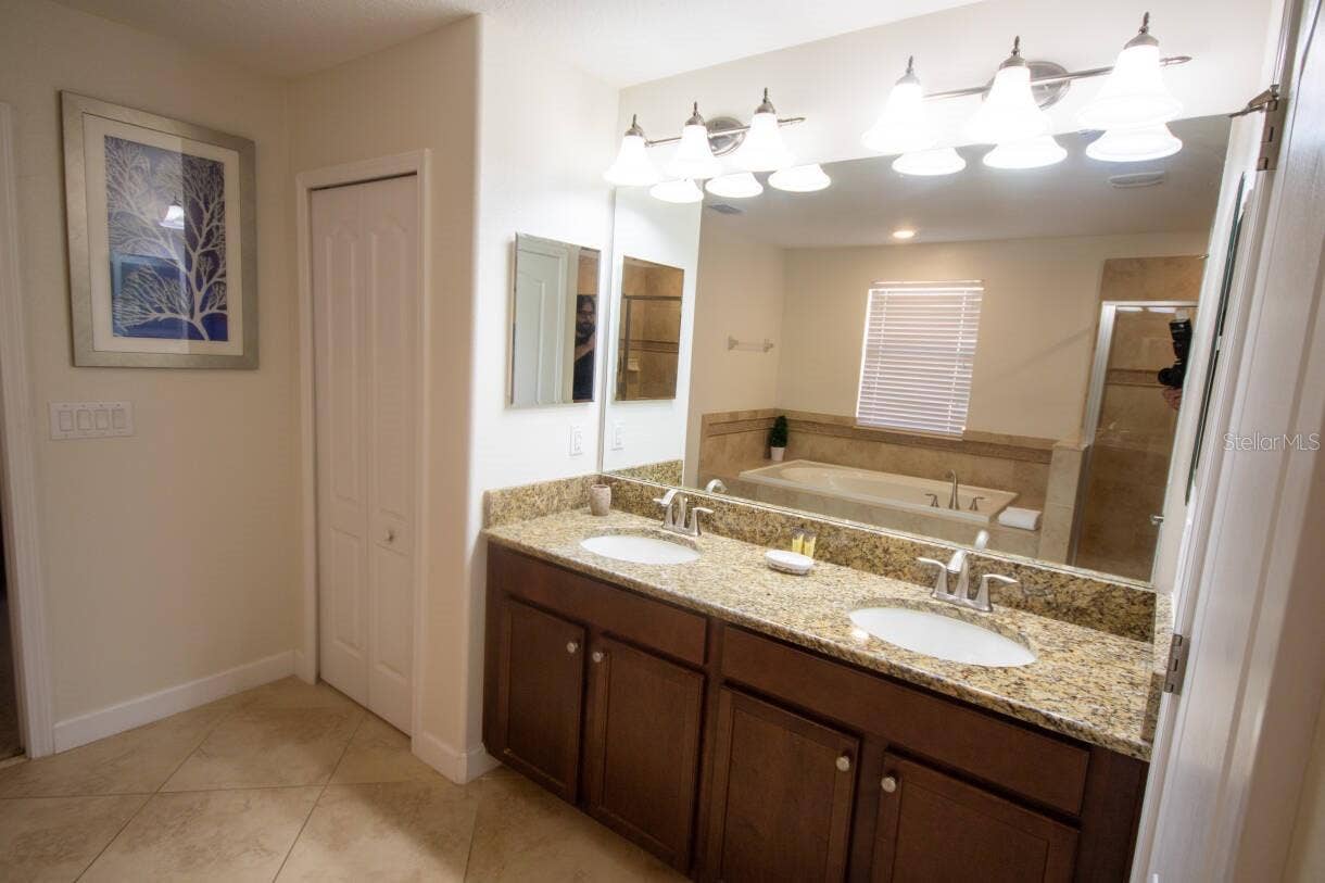9162 WEDGE DRIVE, Davenport, FL 33896 9162 WEDGE DRIVE, Davenport, FL 33896