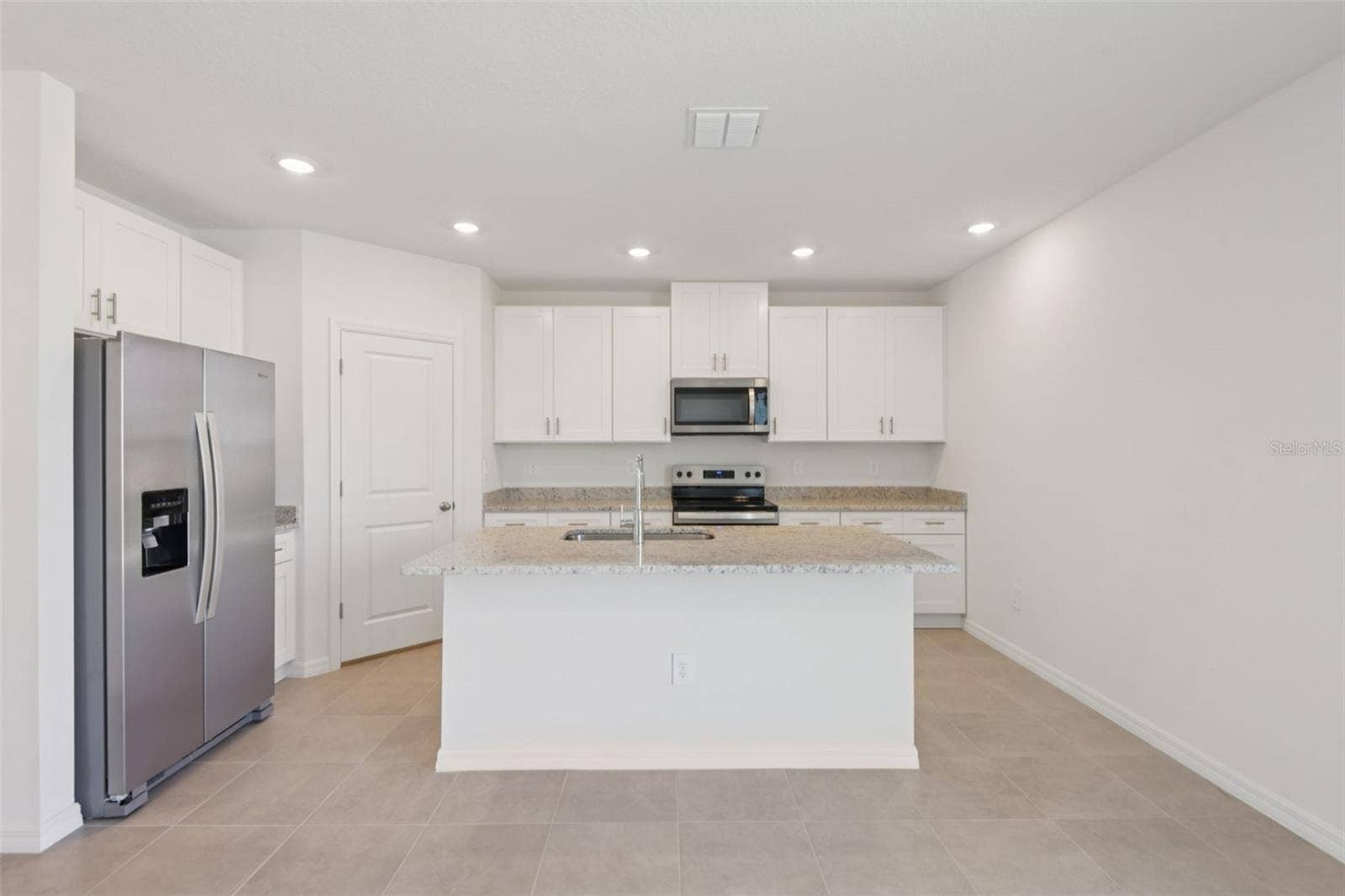 12589 HOMELAND DRIVE, Dade City, FL 33525