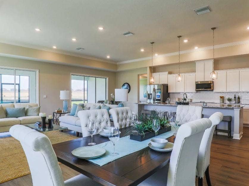 930 BUCKEYE DRIVE, Lady Lake, FL 32159 Model home - actual features may vary.