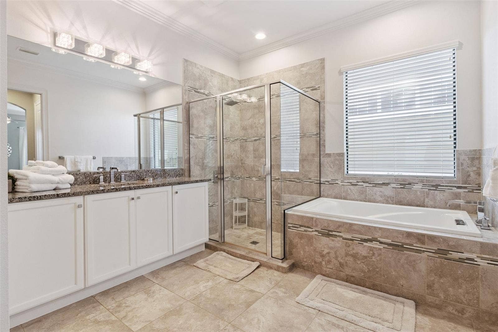 En-suite Master Bathroom