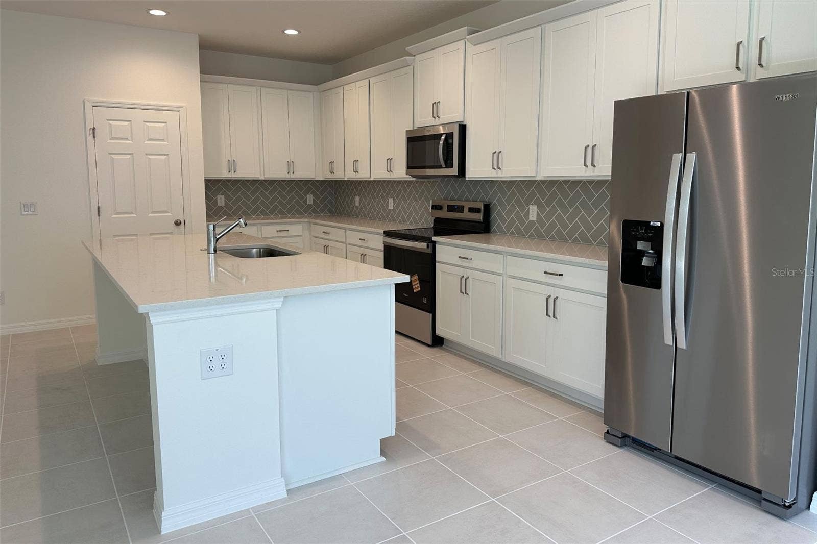 733 FARFIELDS WAY, Deland, FL 32724 733 FARFIELDS WAY, Deland, FL 32724