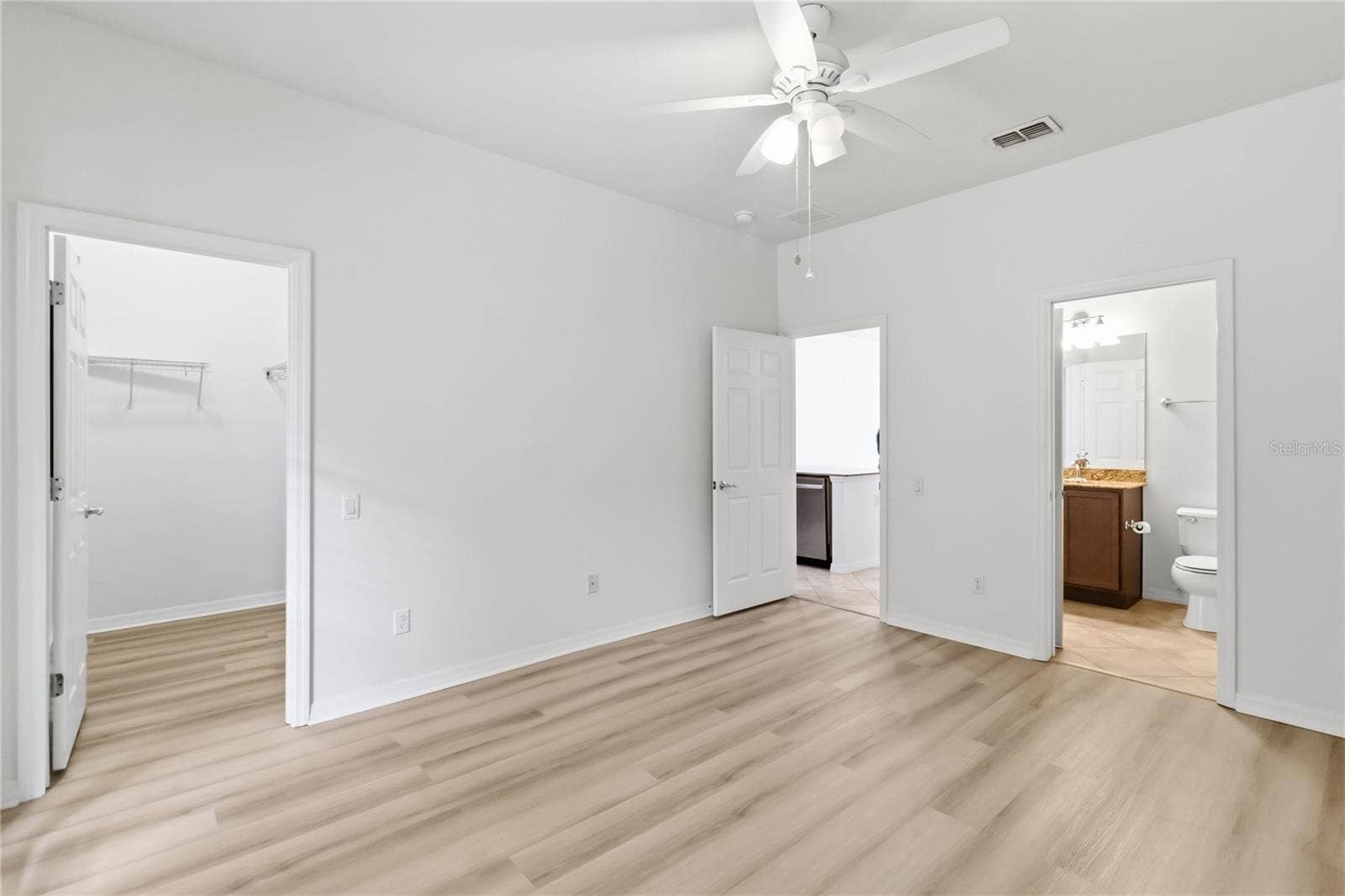 8681 LOWER VILLAGEWALK CIRCLE, Orlando, FL 32827 8681 LOWER VILLAGEWALK CIRCLE, Orlando, FL 32827