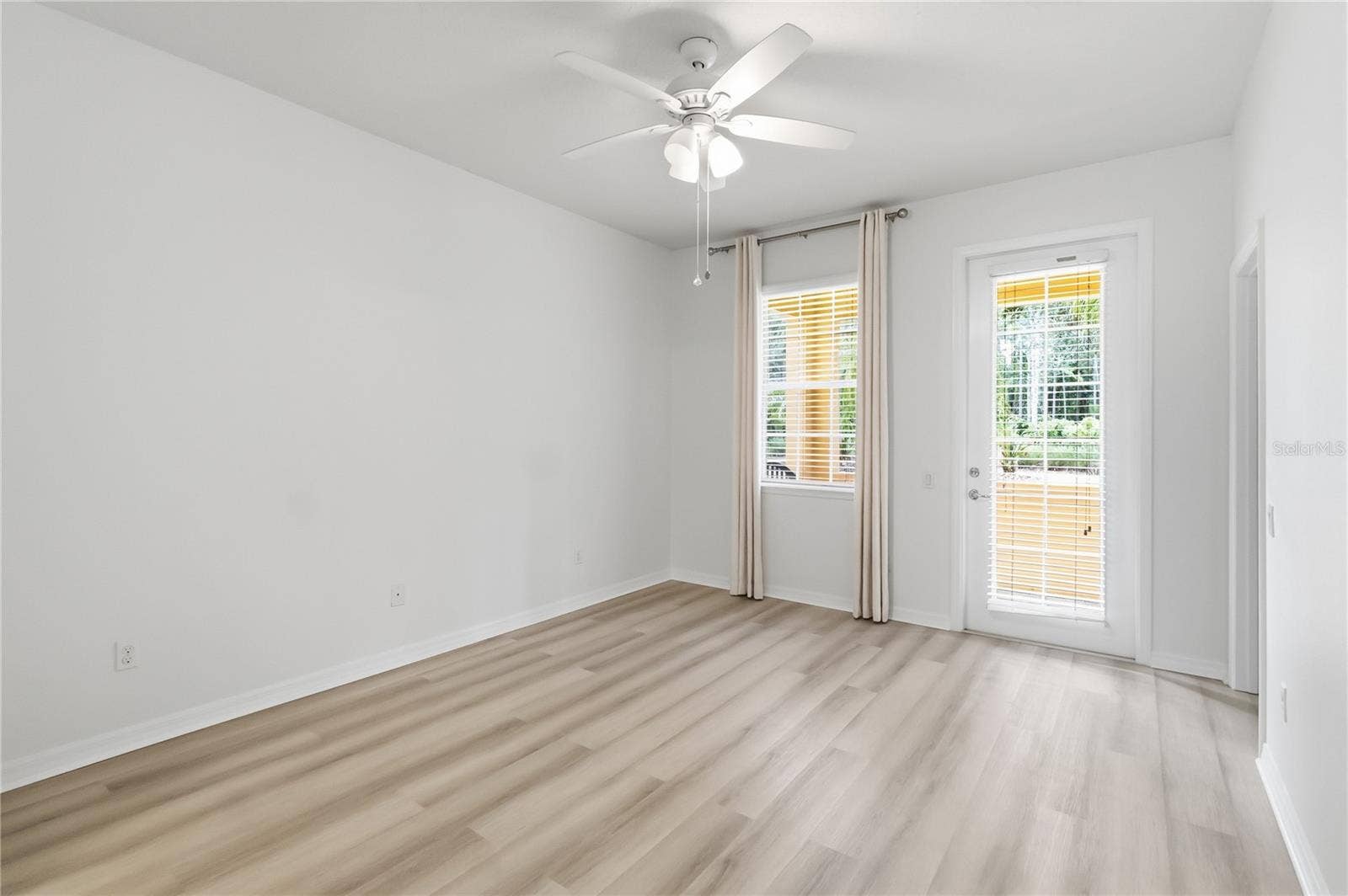 8681 LOWER VILLAGEWALK CIRCLE, Orlando, FL 32827 8681 LOWER VILLAGEWALK CIRCLE, Orlando, FL 32827