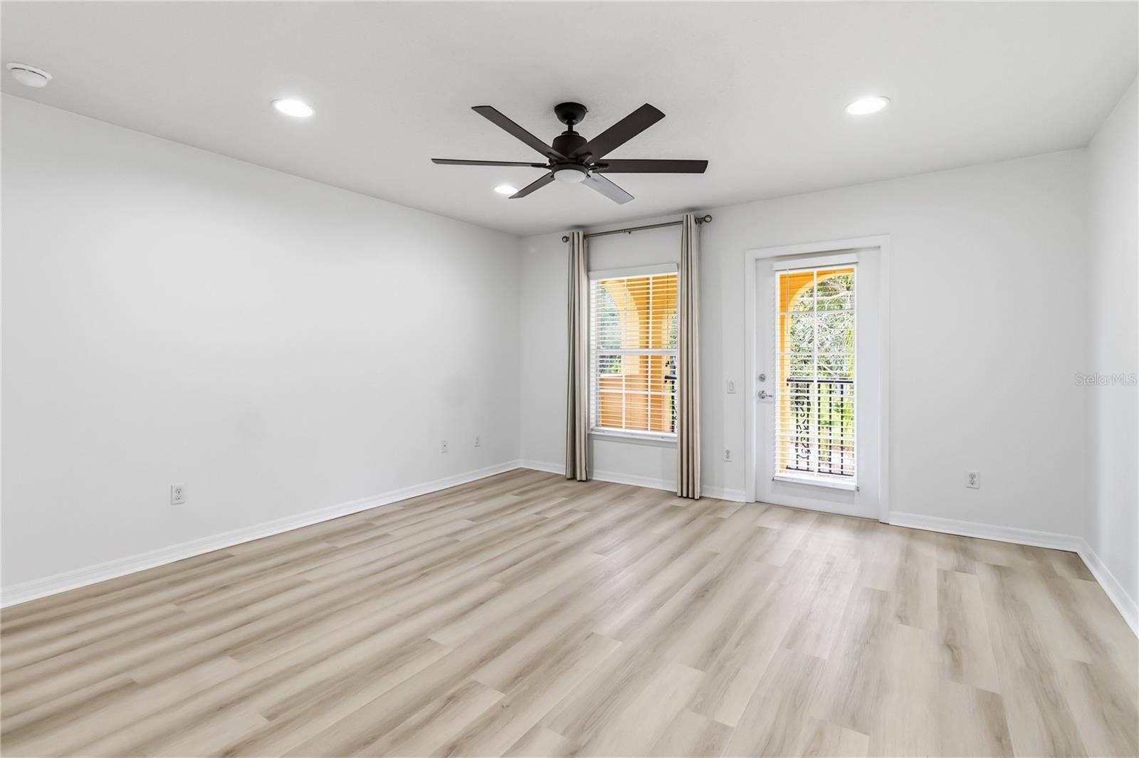 8681 LOWER VILLAGEWALK CIRCLE, Orlando, FL 32827 8681 LOWER VILLAGEWALK CIRCLE, Orlando, FL 32827