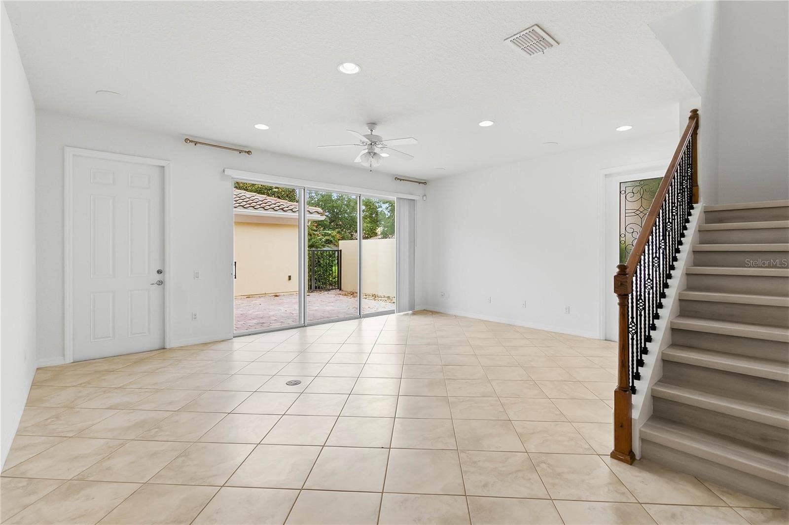 8681 LOWER VILLAGEWALK CIRCLE, Orlando, FL 32827 8681 LOWER VILLAGEWALK CIRCLE, Orlando, FL 32827