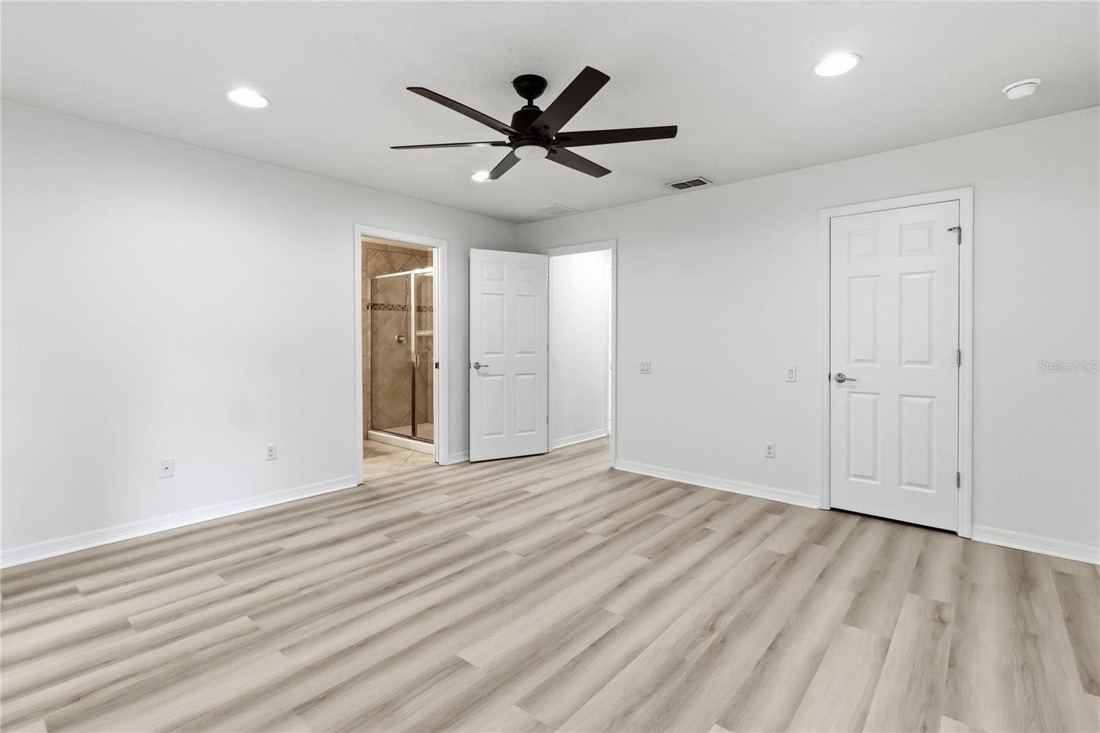 8681 LOWER VILLAGEWALK CIRCLE, Orlando, FL 32827 8681 LOWER VILLAGEWALK CIRCLE, Orlando, FL 32827