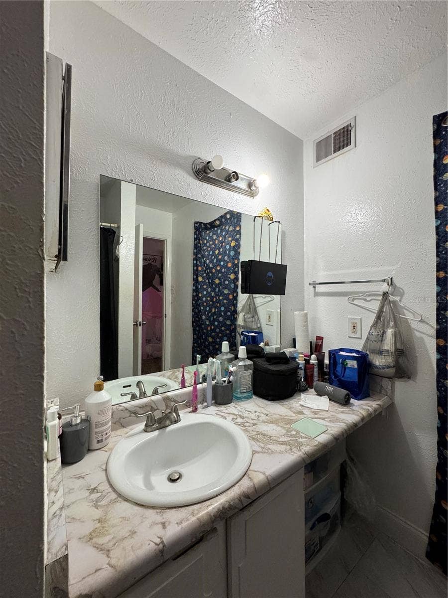 3990 CRAYRICH CIRCLE, #GE, Orlando, FL 32839 3990 CRAYRICH CIRCLE, #GE, Orlando, FL 32839