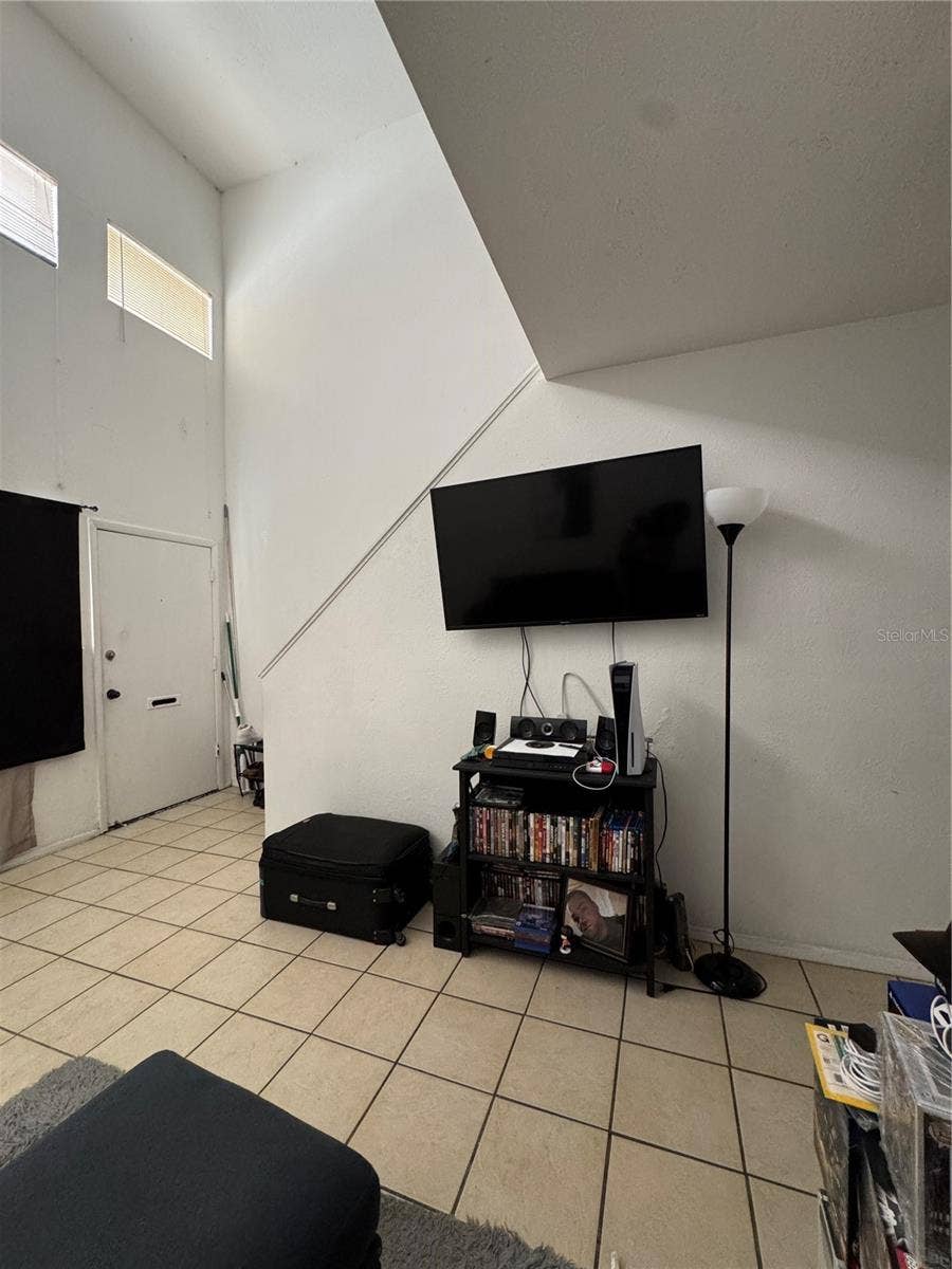 3990 CRAYRICH CIRCLE, #GE, Orlando, FL 32839 3990 CRAYRICH CIRCLE, #GE, Orlando, FL 32839