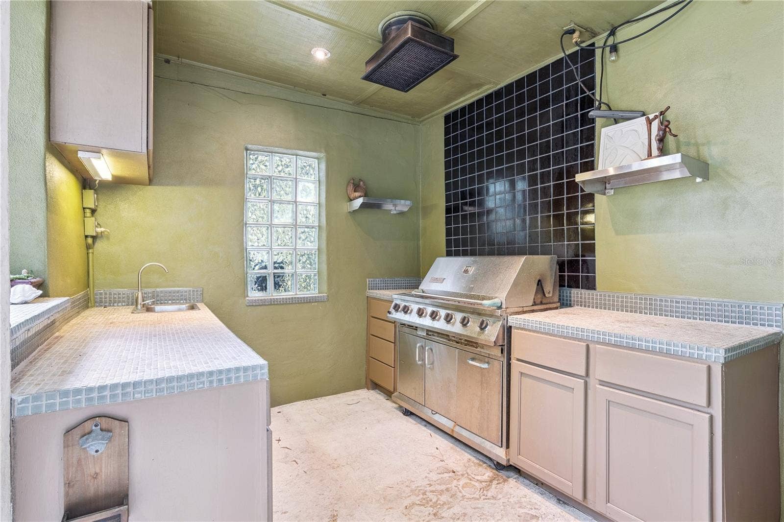 9642 BEAR LAKE ROAD, Apopka, FL 32703 9642 BEAR LAKE ROAD, Apopka, FL 32703