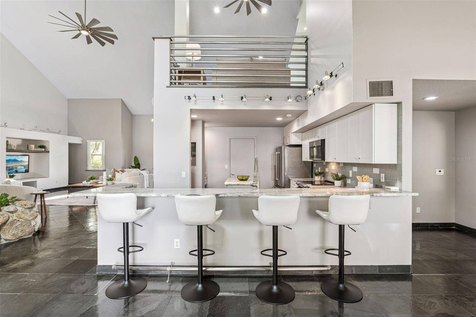 9642 BEAR LAKE ROAD, Apopka, FL 32703 Massive marble slab breakfast bar