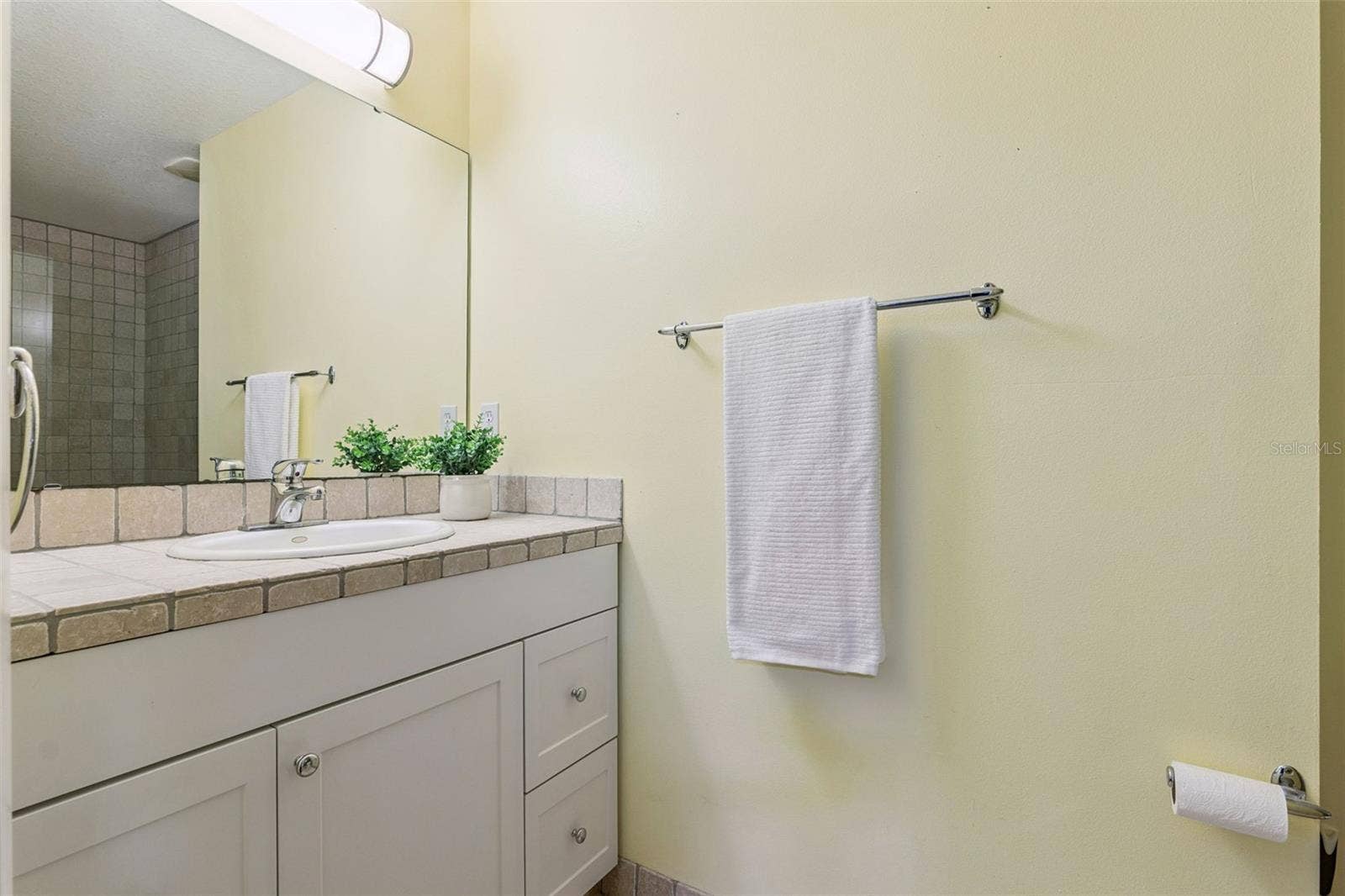 9642 BEAR LAKE ROAD, Apopka, FL 32703 Full bath in Downstairs Suite