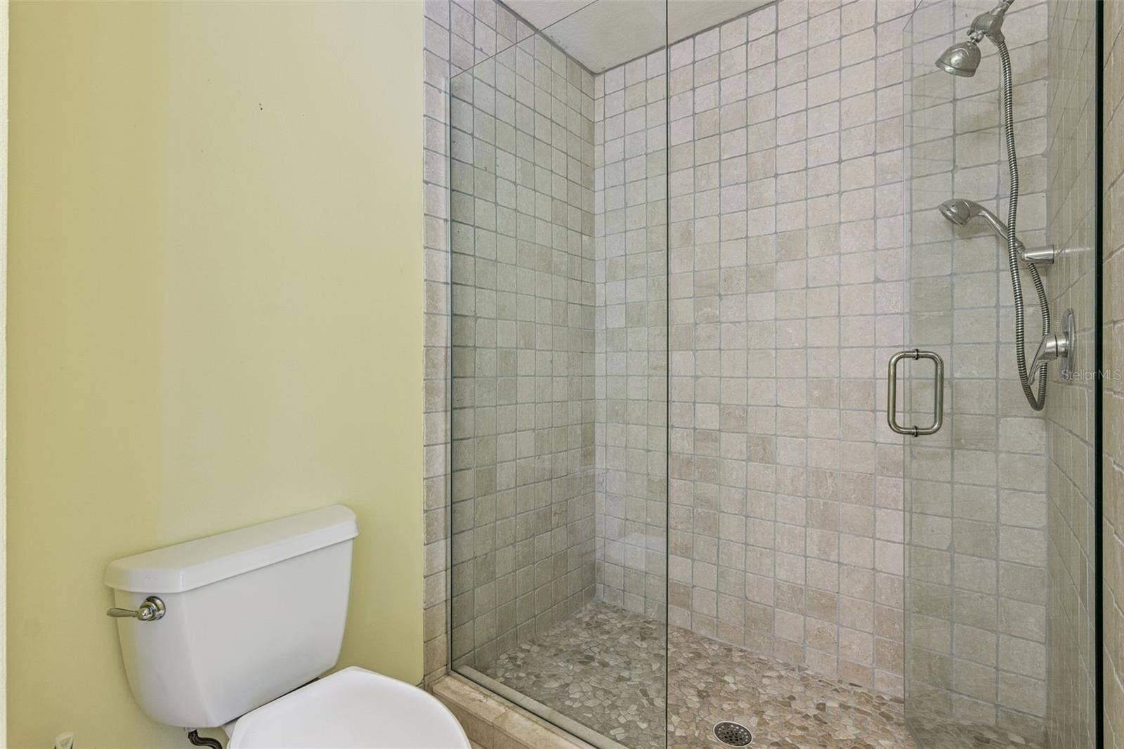 9642 BEAR LAKE ROAD, Apopka, FL 32703 Full bath in Downstairs Suite
