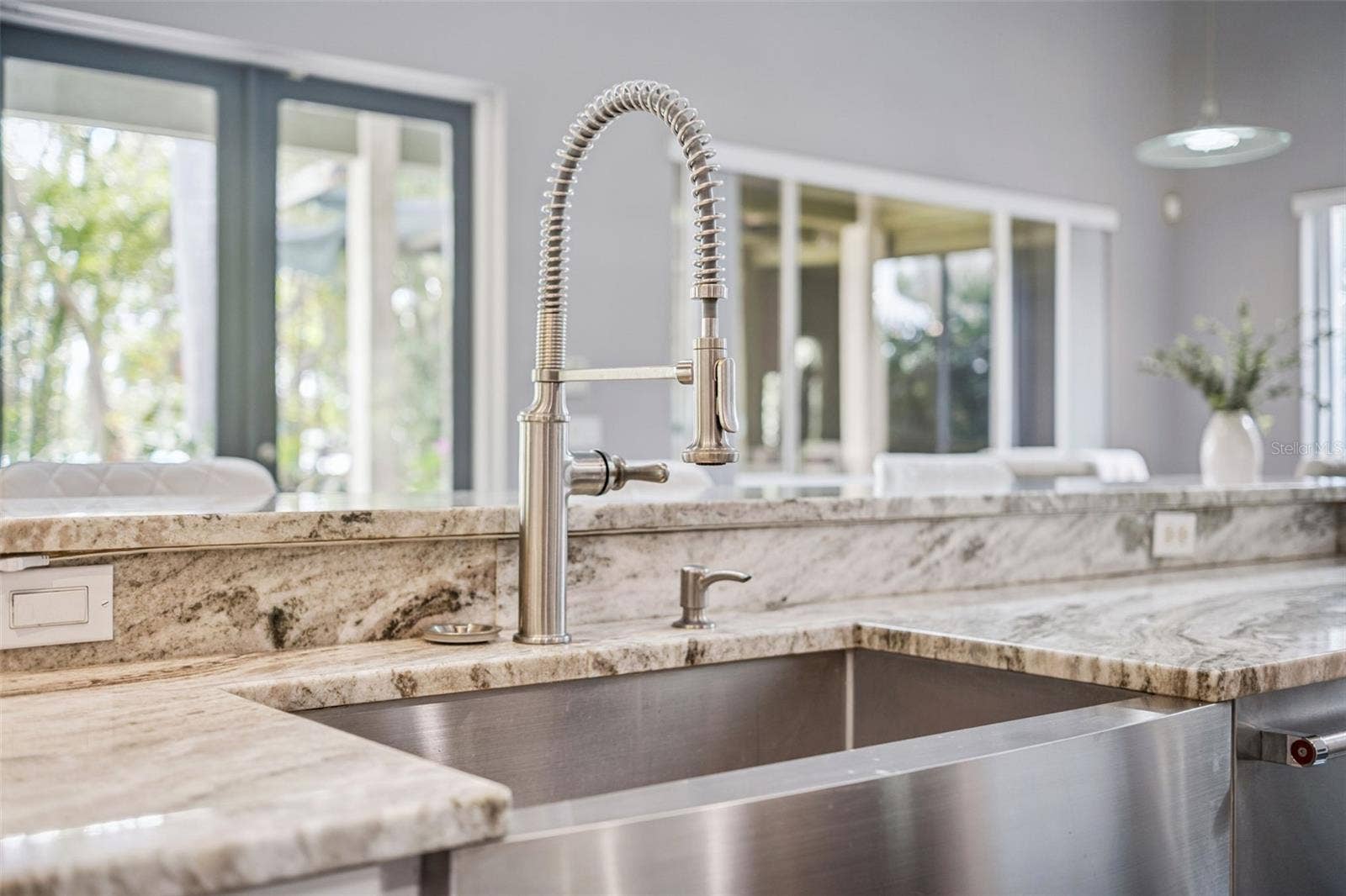 9642 BEAR LAKE ROAD, Apopka, FL 32703 9642 BEAR LAKE ROAD, Apopka, FL 32703
