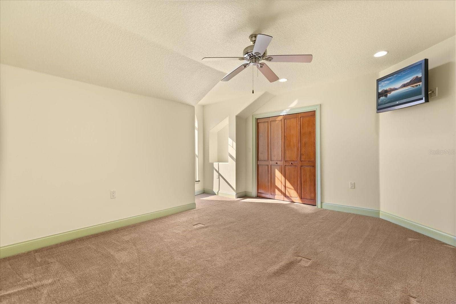 1501 LAKE MARKHAM ROAD, Sanford, FL 32771 1501 LAKE MARKHAM ROAD, Sanford, FL 32771