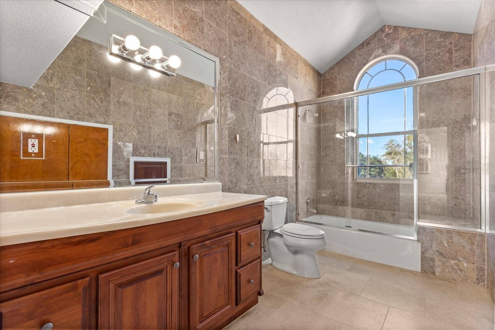 1501 LAKE MARKHAM ROAD, Sanford, FL 32771 1501 LAKE MARKHAM ROAD, Sanford, FL 32771