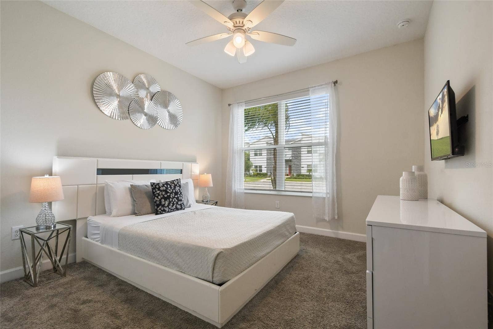 8942 CABOT CLIFFS DRIVE, Davenport, FL 33896 8942 CABOT CLIFFS DRIVE, Davenport, FL 33896