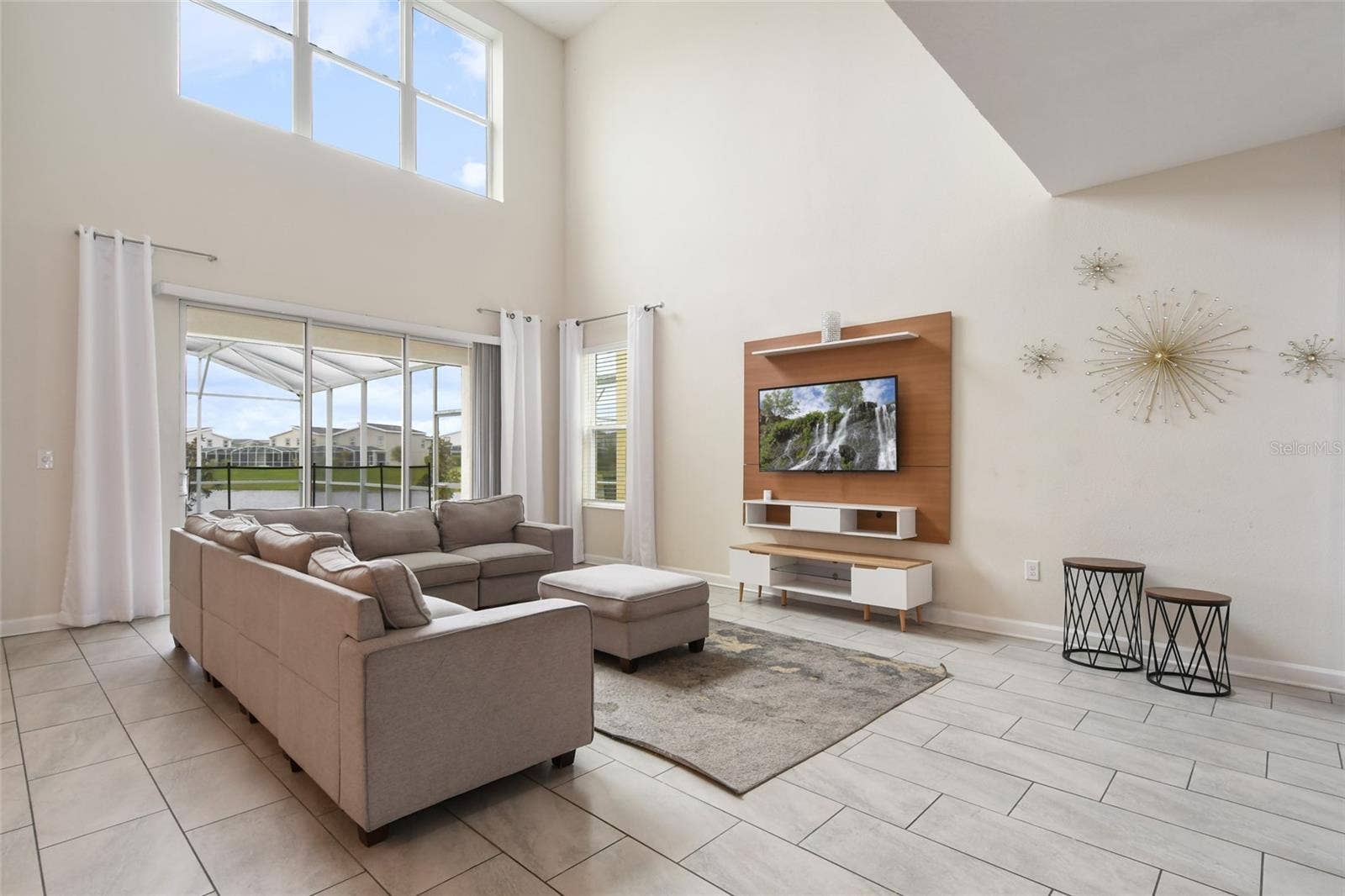 8942 CABOT CLIFFS DRIVE, Davenport, FL 33896 8942 CABOT CLIFFS DRIVE, Davenport, FL 33896