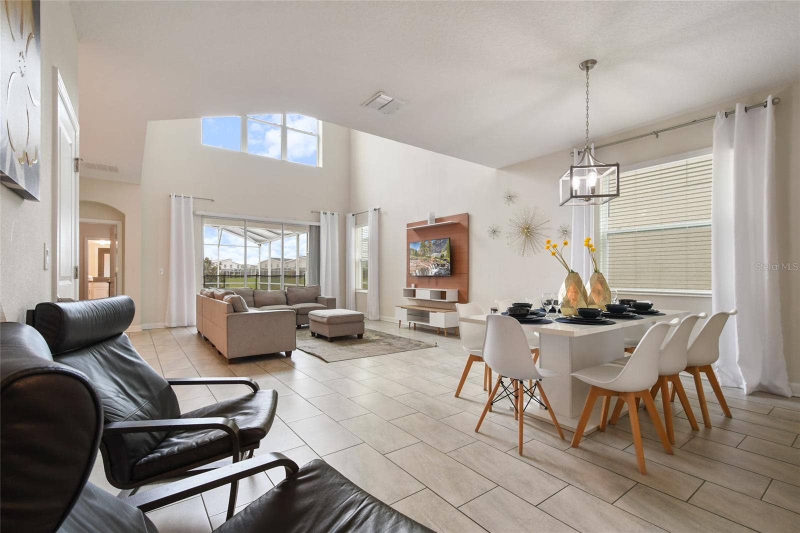8942 CABOT CLIFFS DRIVE, Davenport, FL 33896 8942 CABOT CLIFFS DRIVE, Davenport, FL 33896