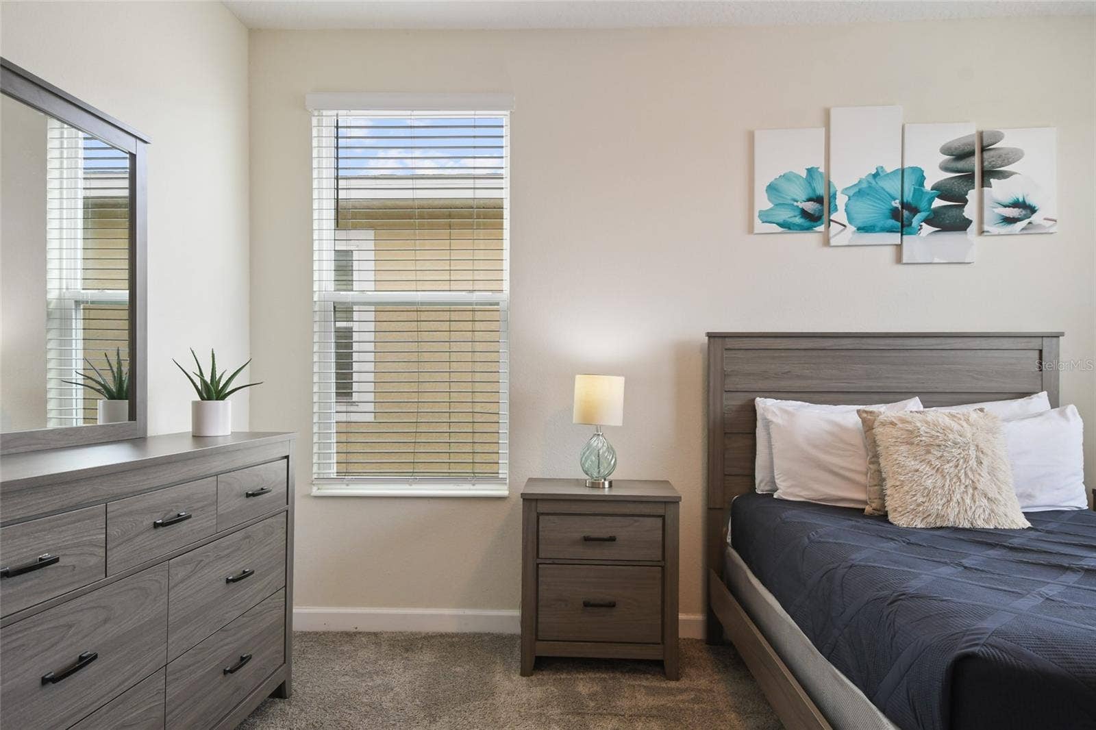 8942 CABOT CLIFFS DRIVE, Davenport, FL 33896 8942 CABOT CLIFFS DRIVE, Davenport, FL 33896