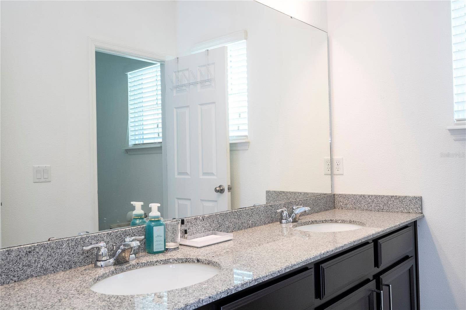 8225 BRYCE CANYON AVENUE, Windermere, FL 34786 8225 BRYCE CANYON AVENUE, Windermere, FL 34786