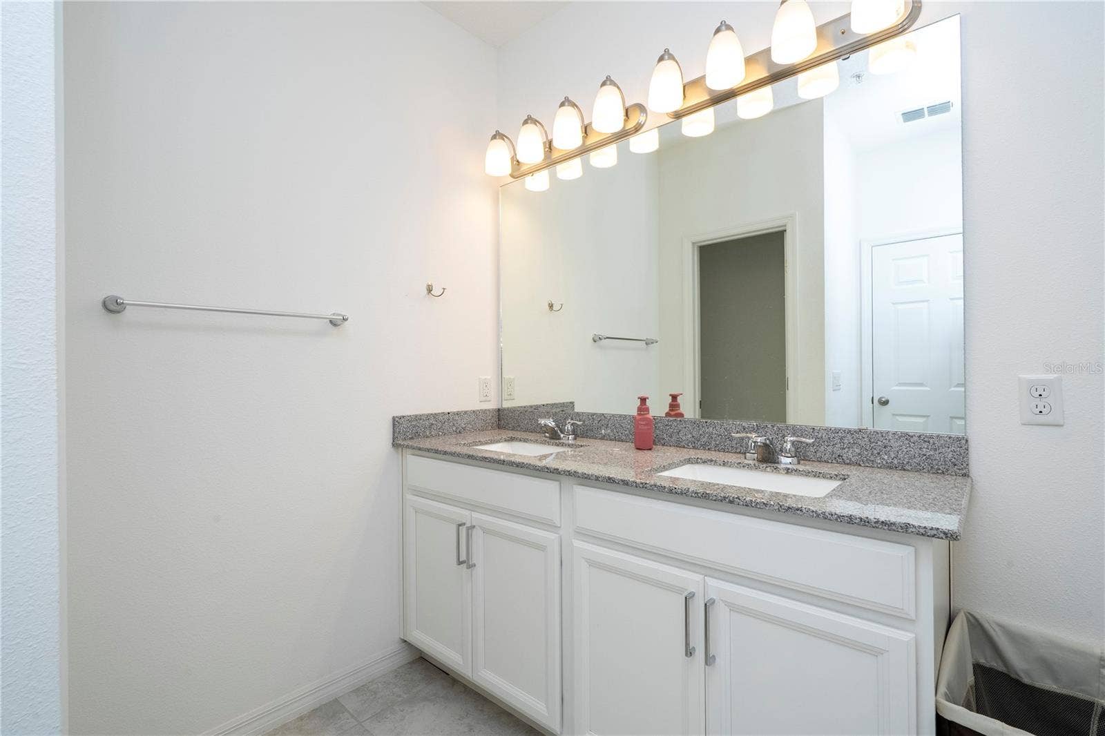 8225 BRYCE CANYON AVENUE, Windermere, FL 34786 8225 BRYCE CANYON AVENUE, Windermere, FL 34786