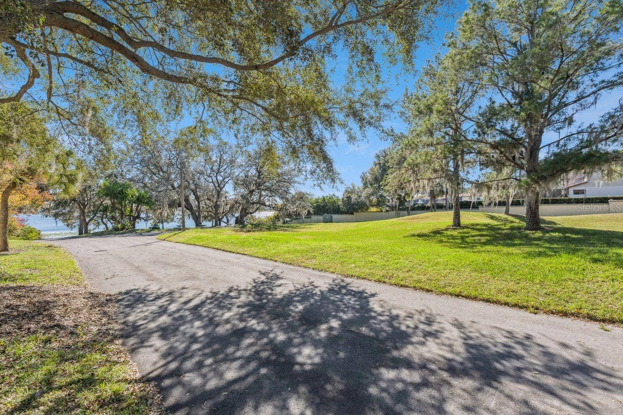 8215 ROLLA COURT, Orlando, FL 32836 Path to boat dock