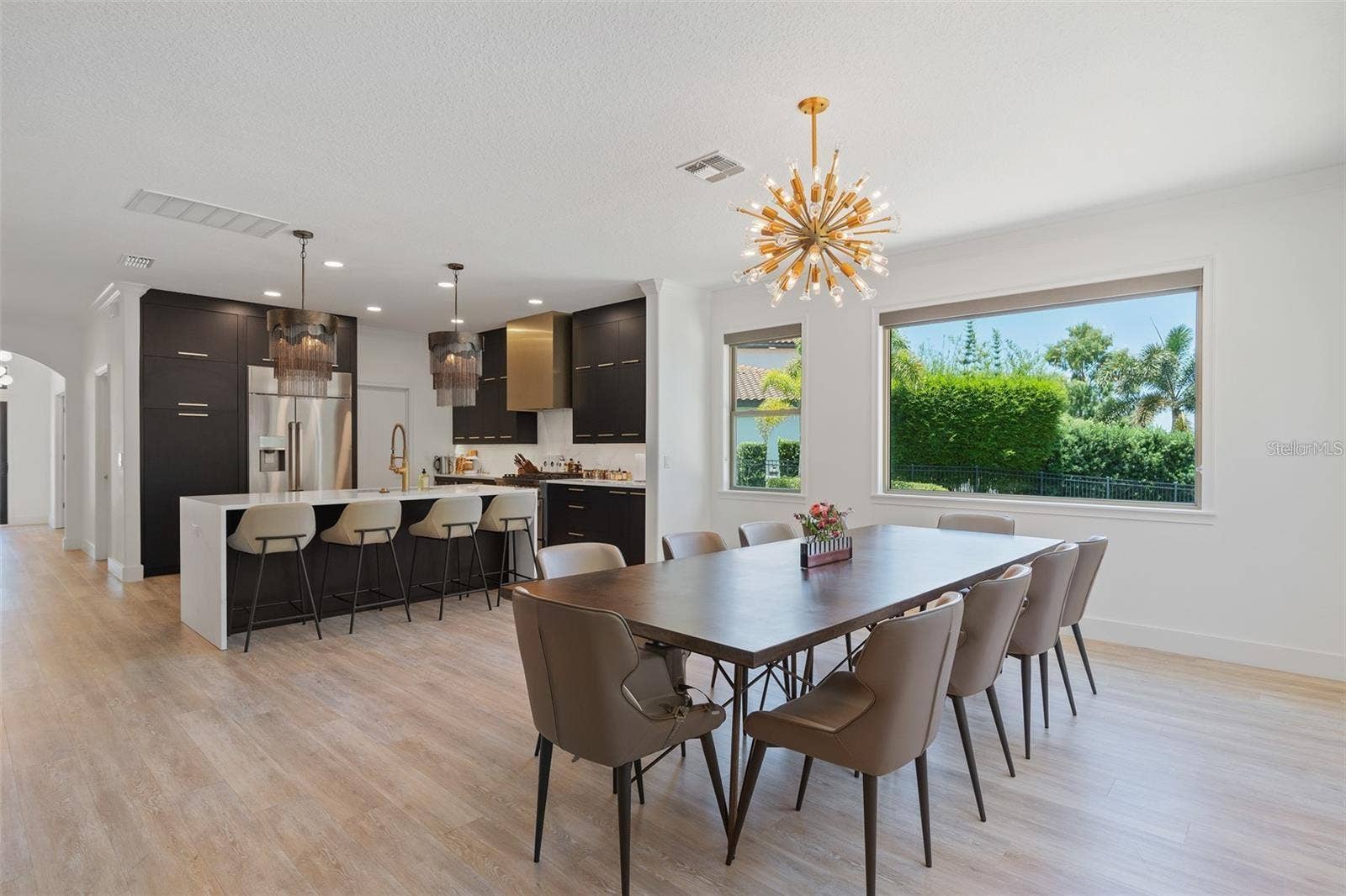 4509 PATRICIA ANN COURT, Orlando, FL 32839 Dining area looking into Kitchen