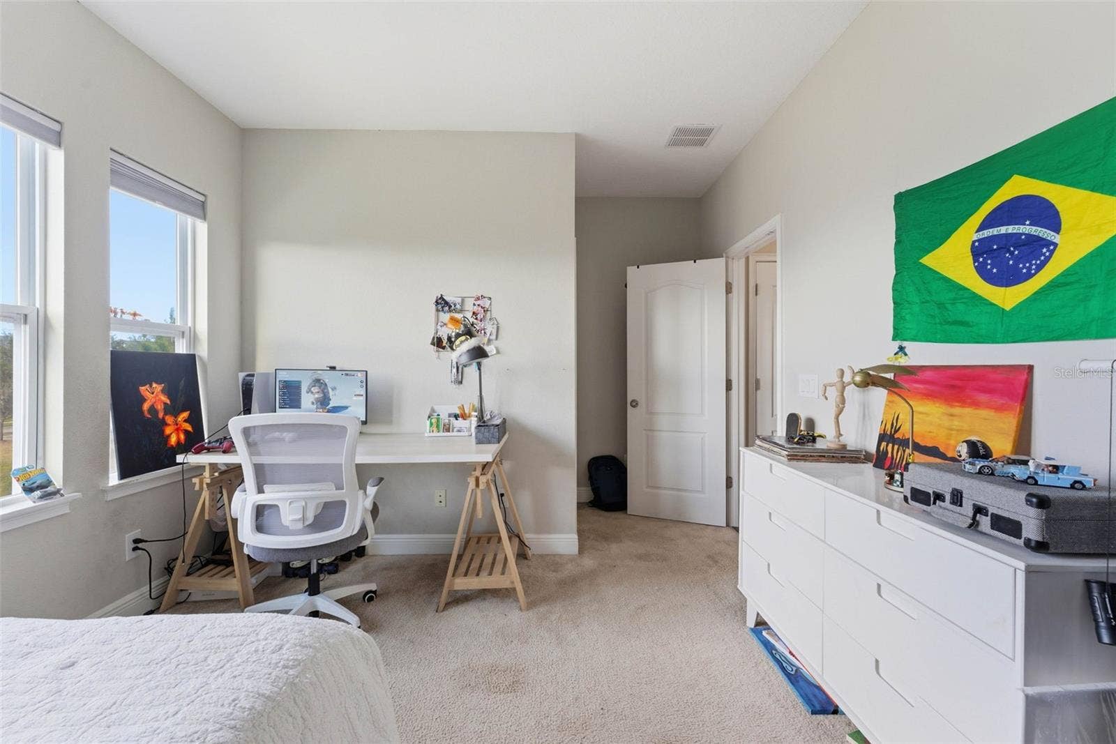 8266 NEMOURS PARKWAY, Orlando, FL 32827 8266 NEMOURS PARKWAY, Orlando, FL 32827