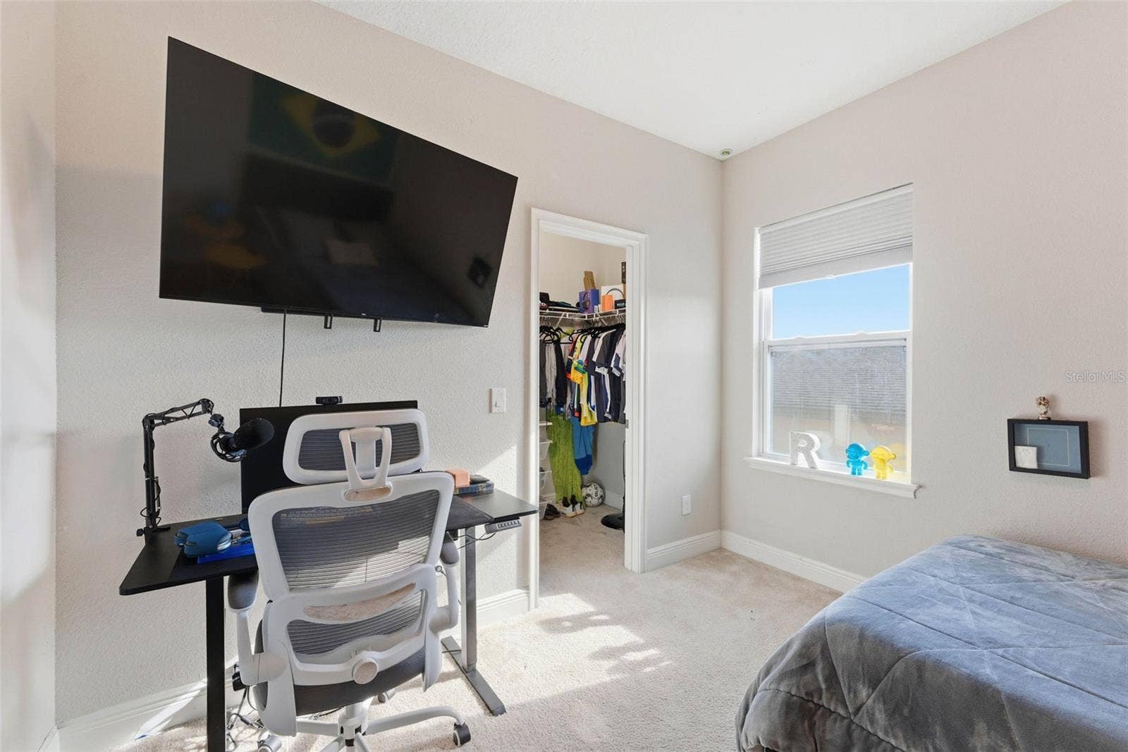 8266 NEMOURS PARKWAY, Orlando, FL 32827 8266 NEMOURS PARKWAY, Orlando, FL 32827