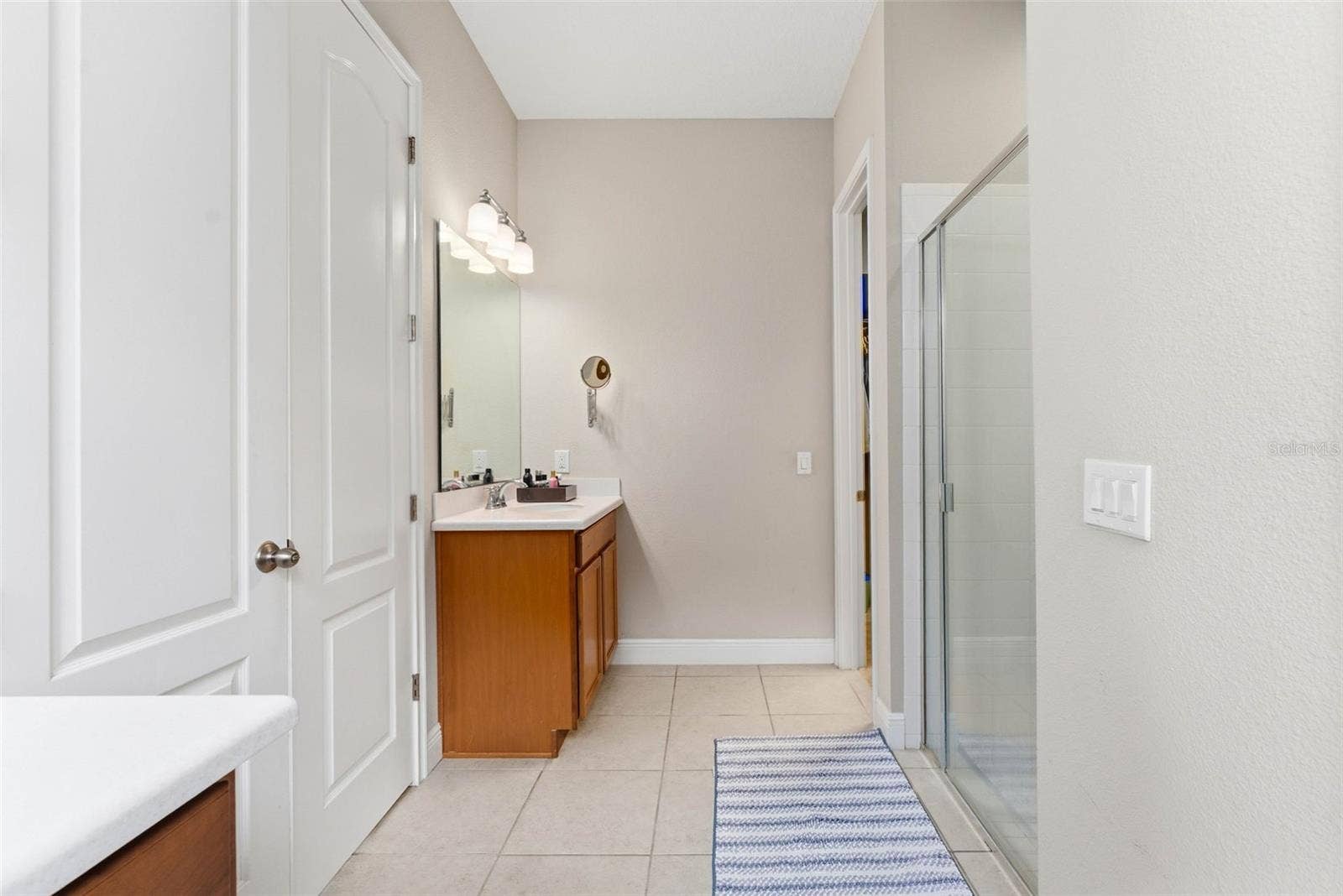 8266 NEMOURS PARKWAY, Orlando, FL 32827 8266 NEMOURS PARKWAY, Orlando, FL 32827