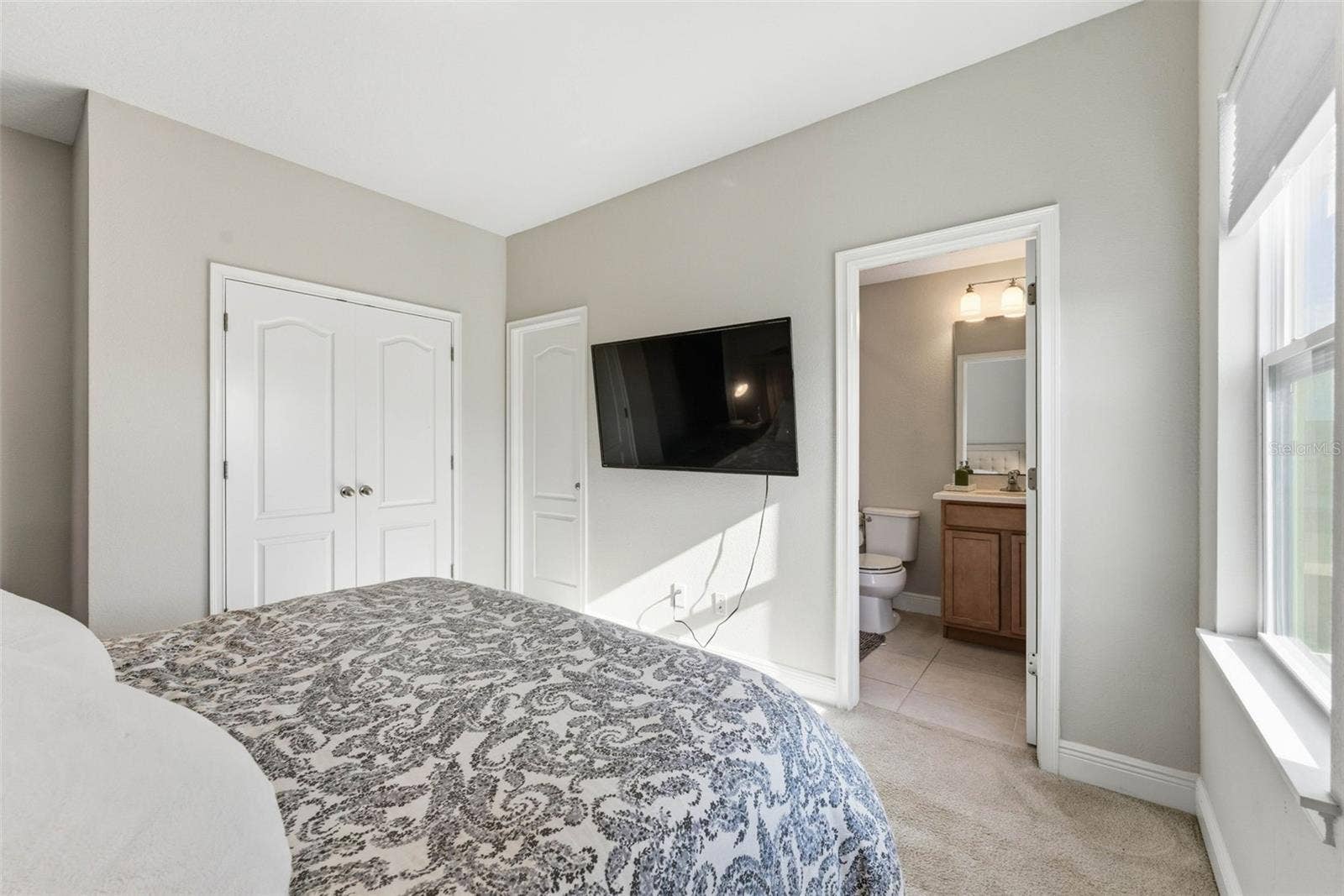 8266 NEMOURS PARKWAY, Orlando, FL 32827 8266 NEMOURS PARKWAY, Orlando, FL 32827